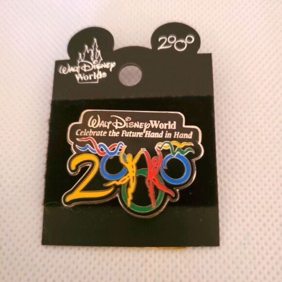 NWT Walt Disney World 2000 Celebration Pin - Picture 1 of 3